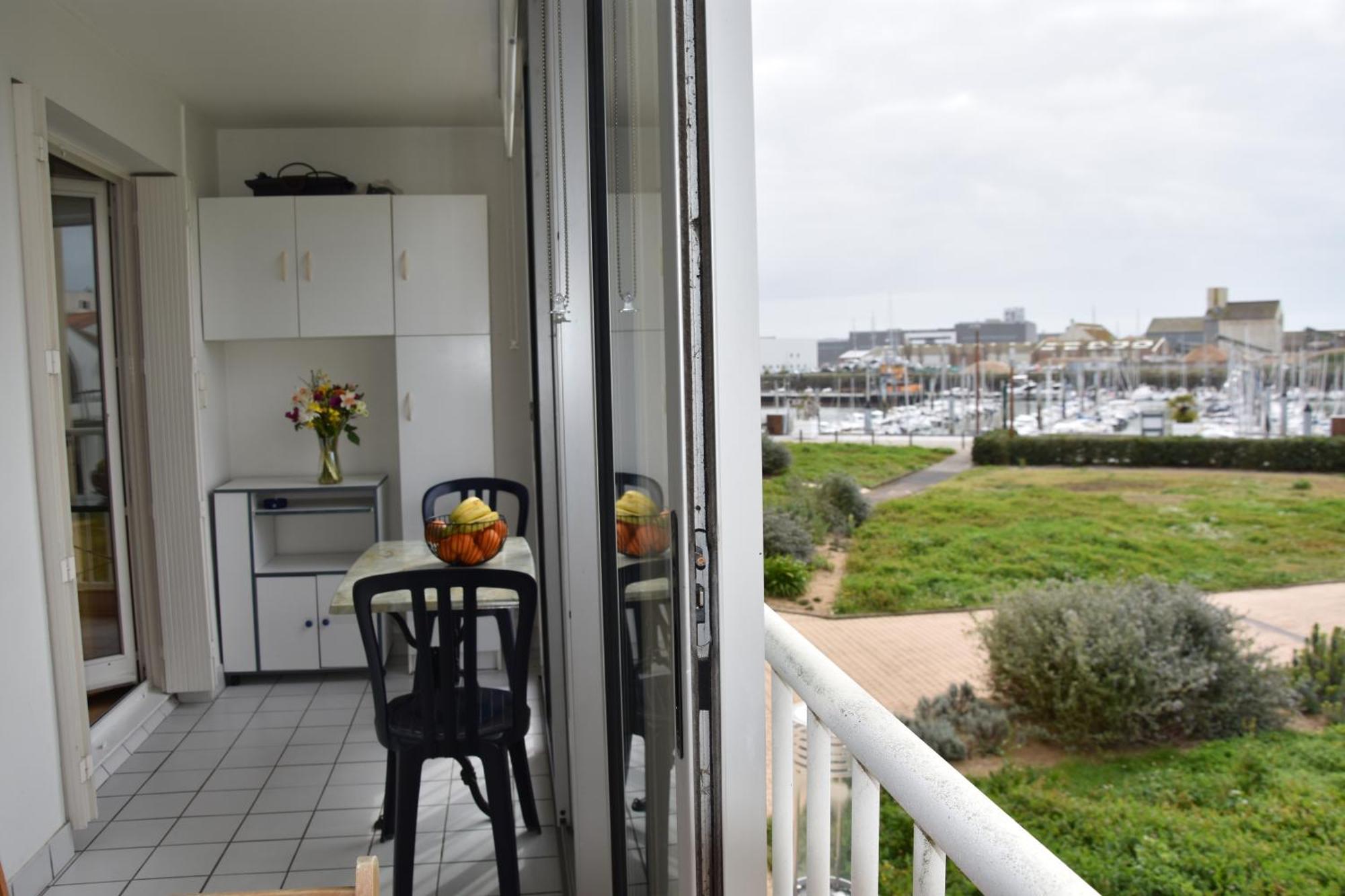 Appartement 1 Chambre, Avec Loggia Et Vue Sur Le Port Olona La Chaume Ngoại thất bức ảnh
